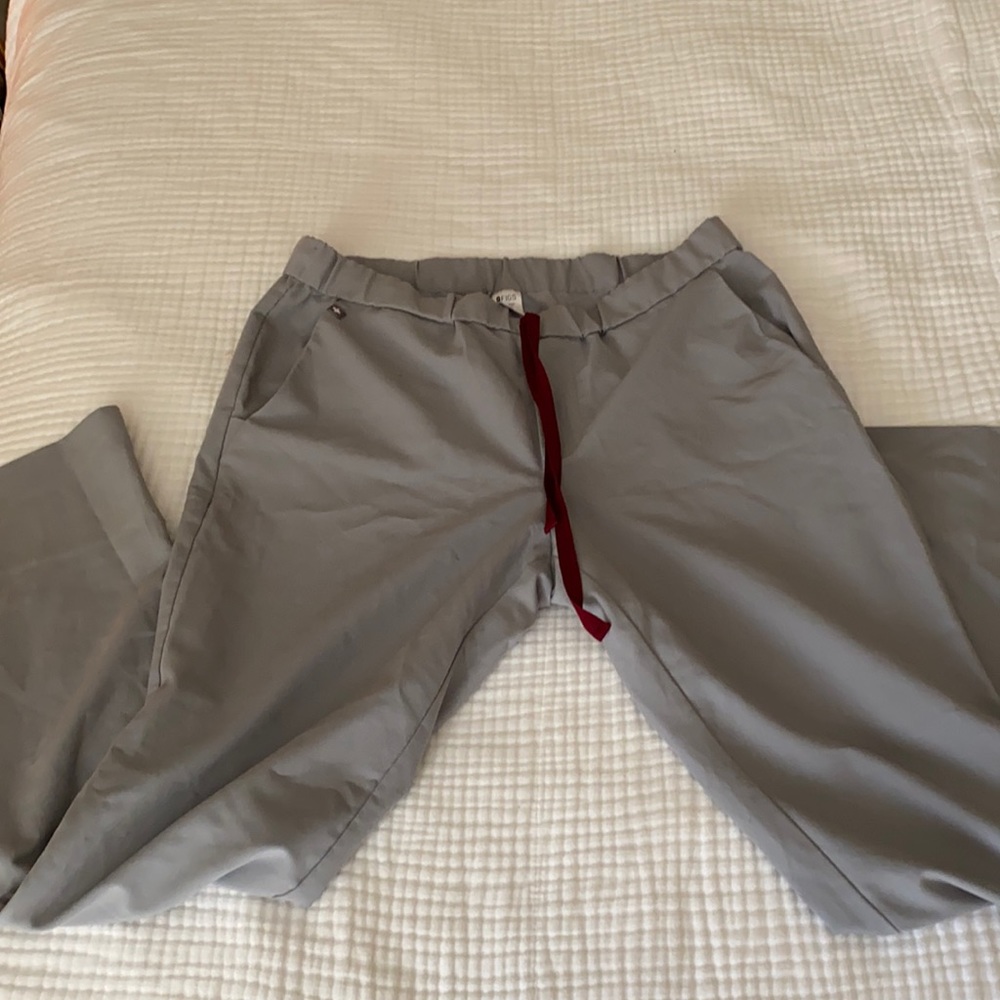 Figs scrub bottom technical Collection. Gray and maroon